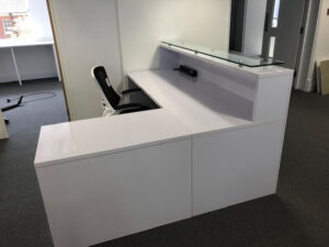 Reception counter