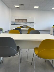 Breakout area, seating & chairs