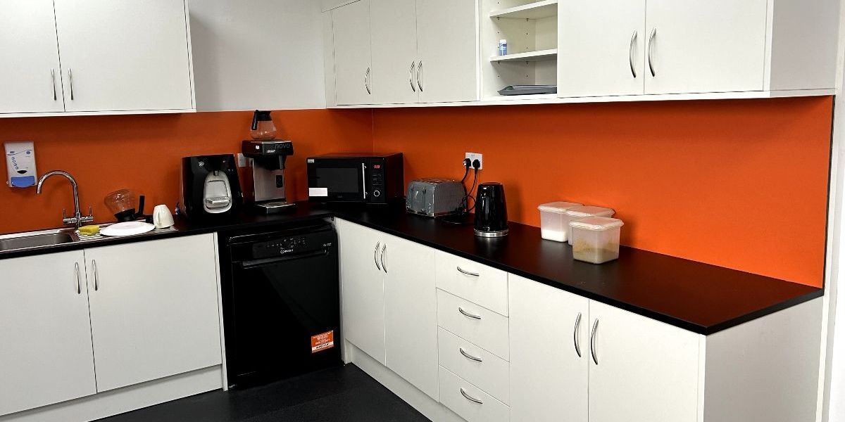 Workspace kitchen and office refurbishment for Freightliner in Felixstowe